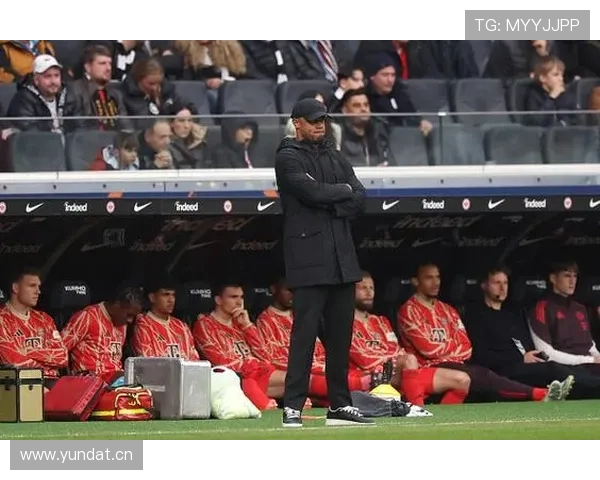 拜仁更衣室矛盾传闻增加,球队内部稳定性面临考验,影响赛季整体竞争力