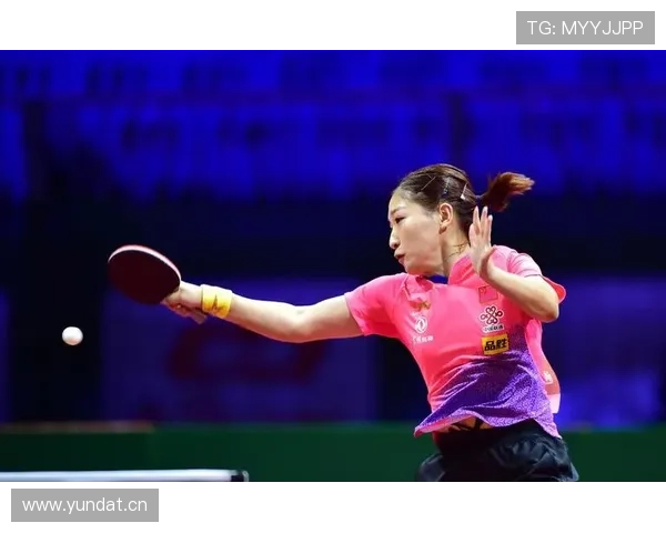 刘诗雯退役后每天五点起床练瑜伽，这自律谁顶得住啊