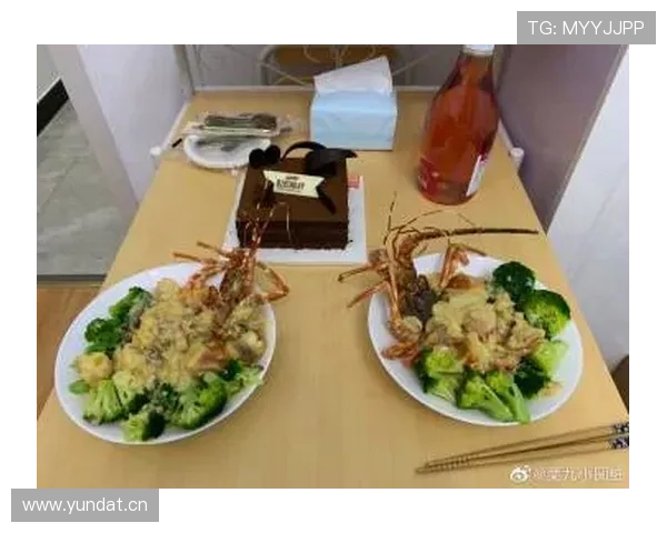 李冰洁训练完吃顿饭花的钱比我一周伙食还多