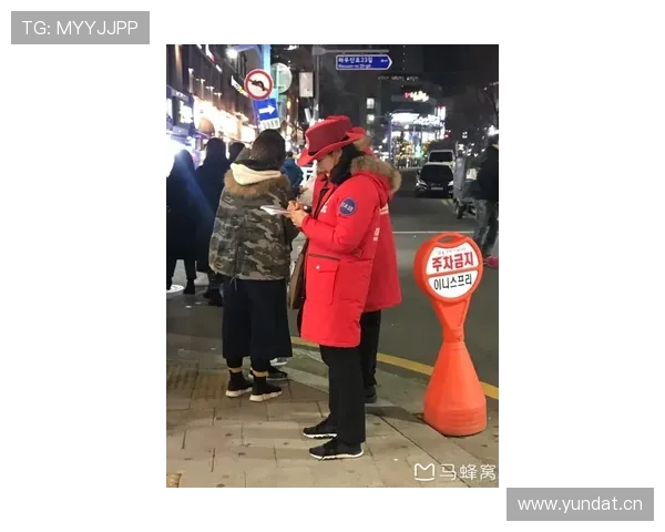 蒋圣龙白天像个超自律学霸，晚上刷卡像个无底洞土豪，我都怀疑他有两个身份